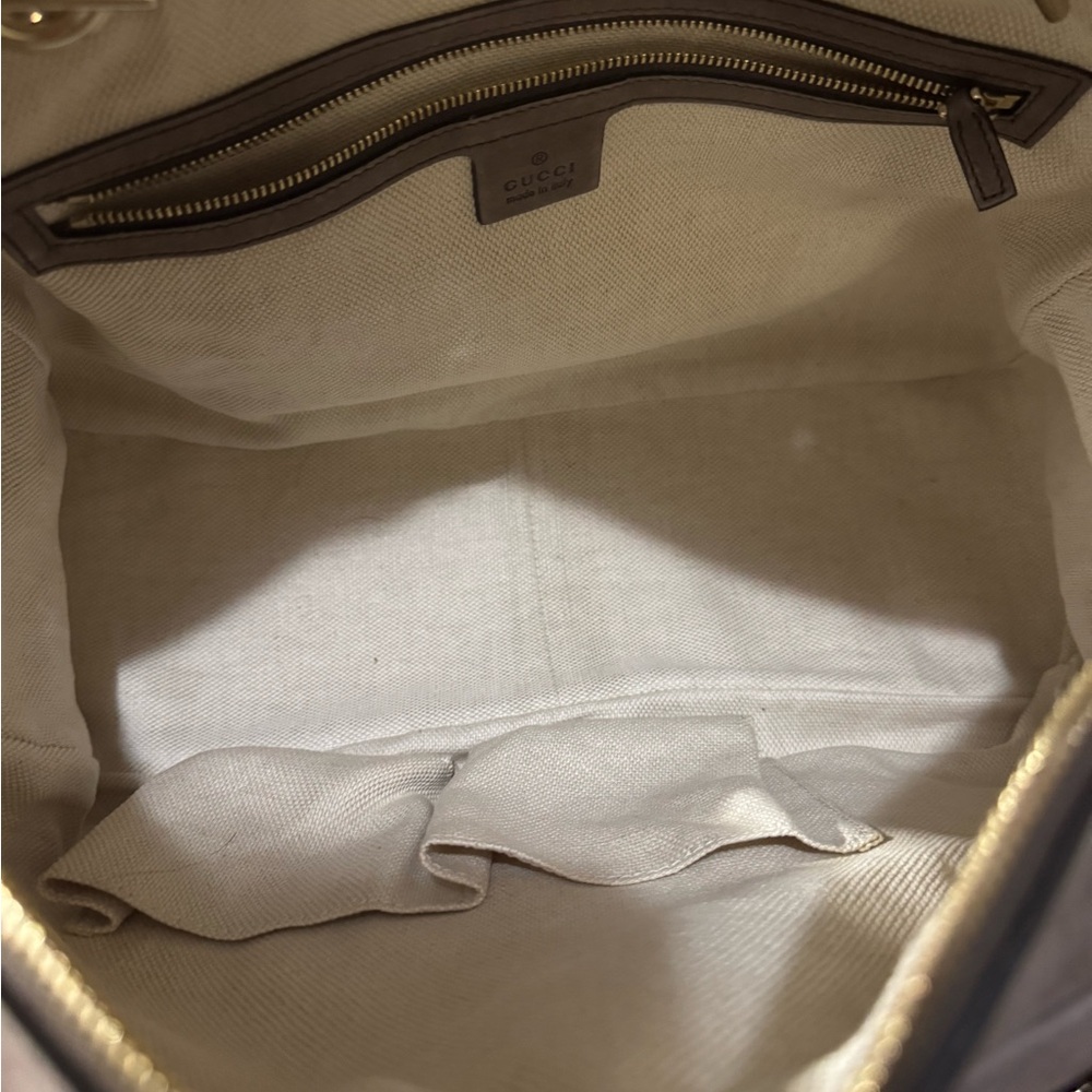 Authentic Gucci Soho Suede Bag - Picture 5 of 9